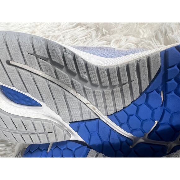 New Balance Women’s Fresh Foam Running Shoes Size 8 Frost Blue W860A11 Athletic - Picture 12 of 13